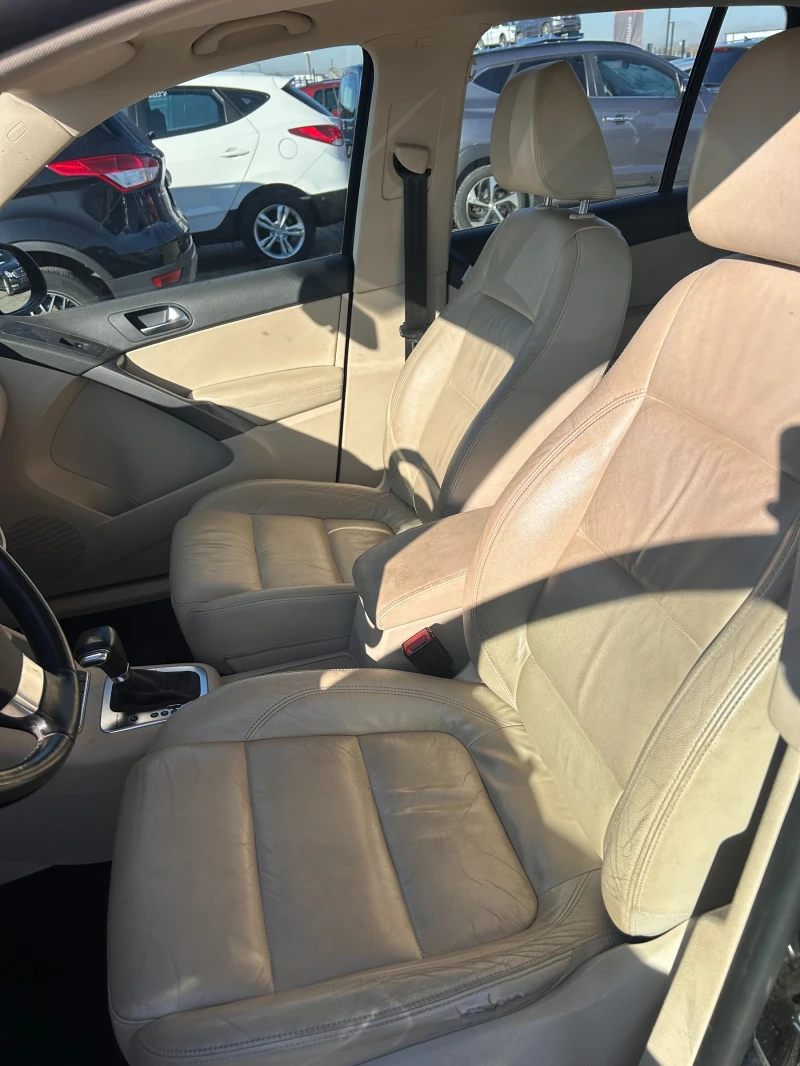 VW Tiguan 2.0TDI 4MOTION AVTOMAT/NAVI/KOJA EURO 4, снимка 12 - Автомобили и джипове - 52415668