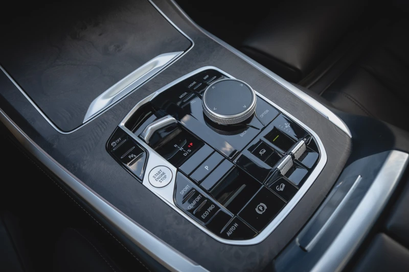 BMW X7 40d xDrive M Pack, снимка 8 - Автомобили и джипове - 52827011