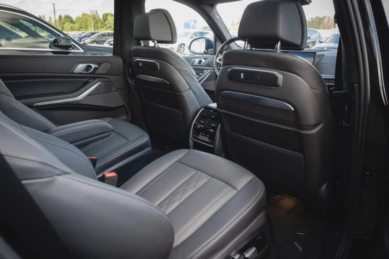 BMW X7 40d xDrive M Pack, снимка 15 - Автомобили и джипове - 52827011