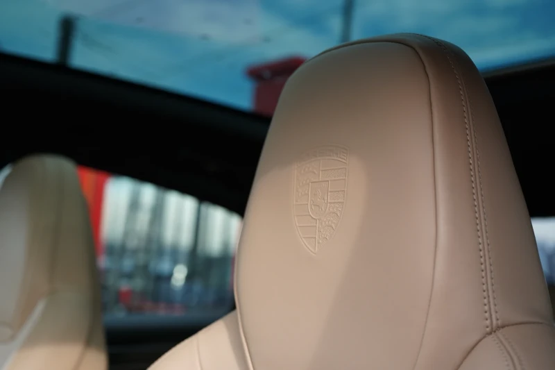 Porsche Cayenne S COUPE* PANO* KEYLESS* HEAD UP* EXCLUSIVE* CARBON, снимка 16 - Автомобили и джипове - 52824874