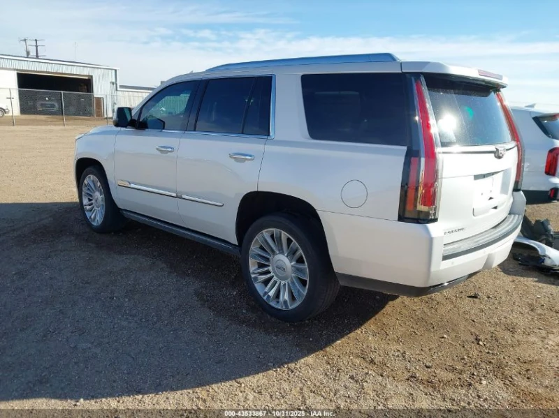 Cadillac Escalade 6.2L V-8 DI, VVT, 420HP 4X4 Drive, снимка 8 - Автомобили и джипове - 53214970