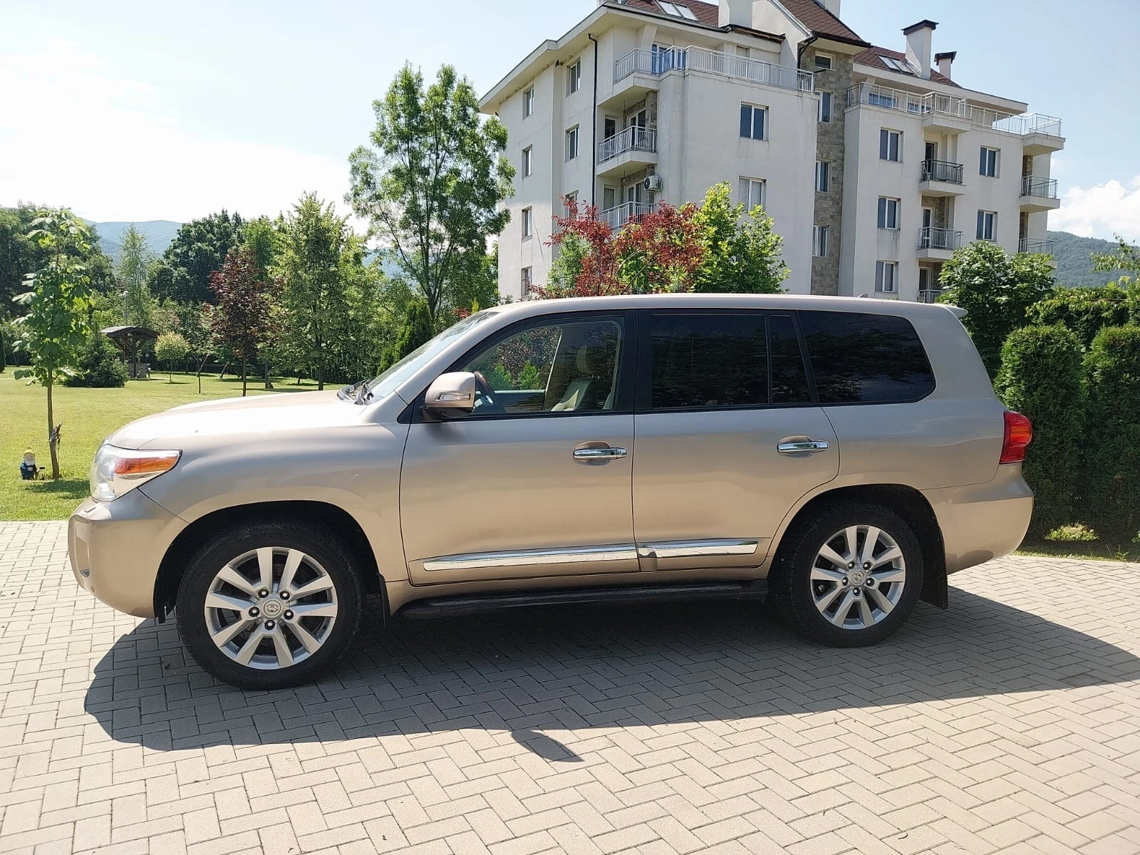 Toyota Land cruiser 4.5-D4D-V8 - изображение 5