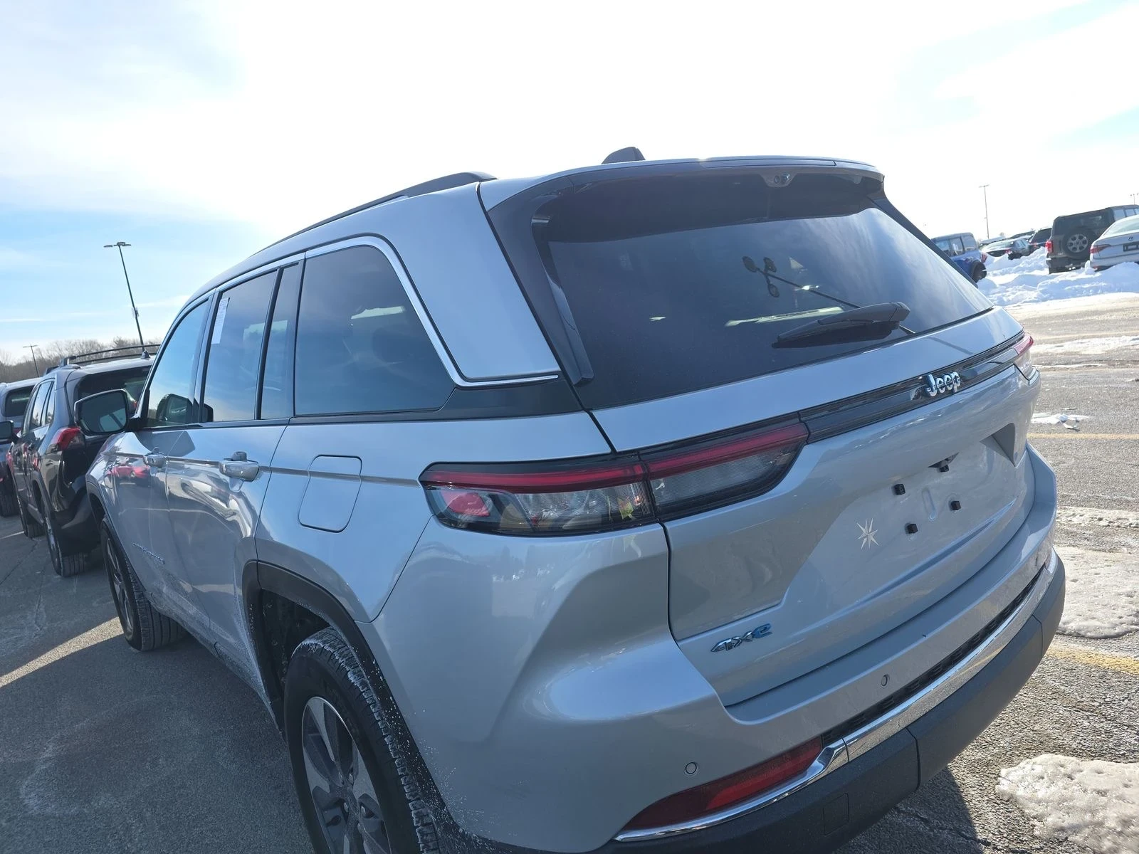 Jeep Grand cherokee 4xe Plug-In Hybrid  - изображение 5