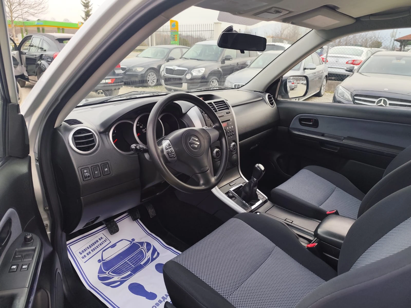 Suzuki Grand vitara 1.6 бензин Италия, снимка 11 - Автомобили и джипове - 53718871