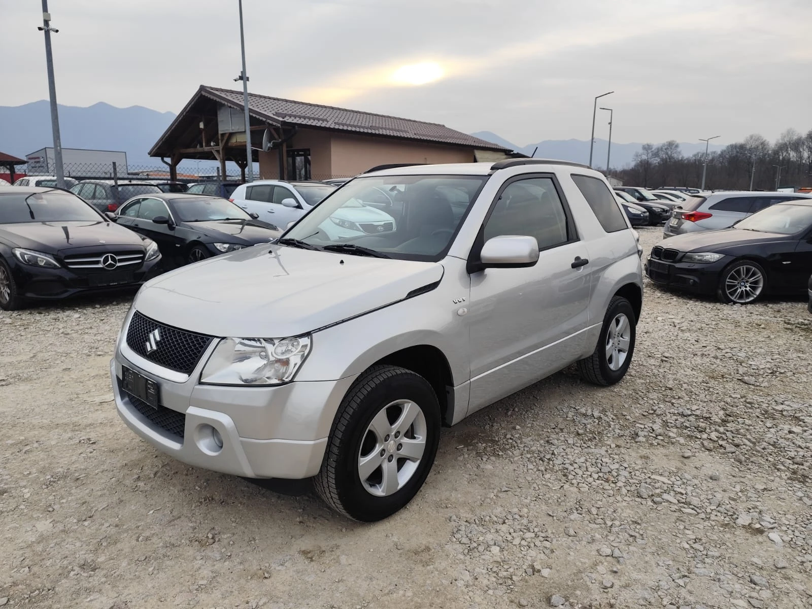 Suzuki Grand vitara 1.6 бензин Италия