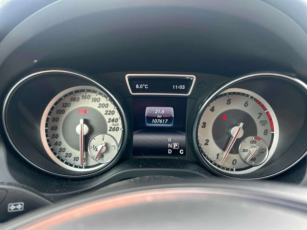 Mercedes-Benz GLA 250 CARFAX/ПАНОРАМА/ПОДГРЕВИ, снимка 8 - Автомобили и джипове - 54005536