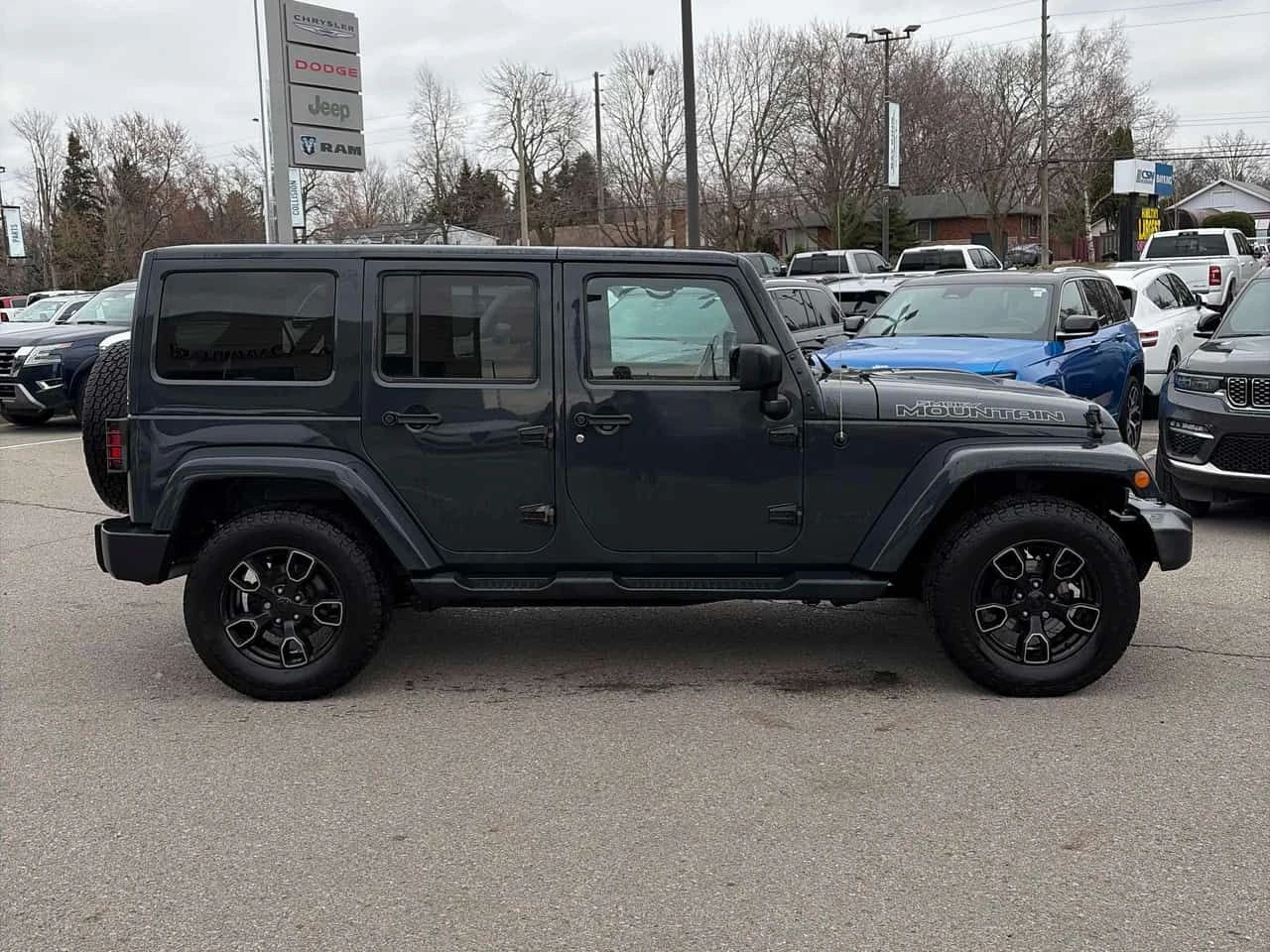 Jeep Wrangler * Smoky Mountain * CARFAX * Keyless * NAVI* Подгре, снимка 3 - Автомобили и джипове - 54067656