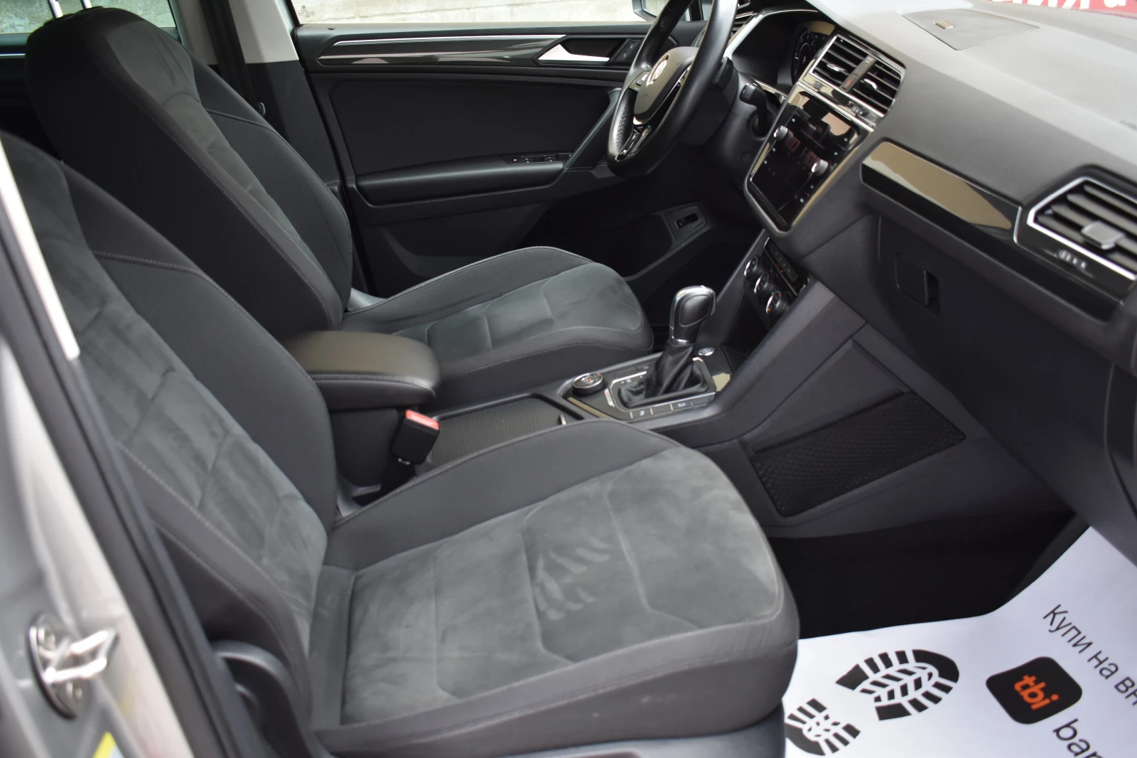 VW Tiguan 2.0TDI= 4MOTION= FACELIFT= VIRTUAL= DSG= MATRIX= , снимка 11 - Автомобили и джипове - 54240256