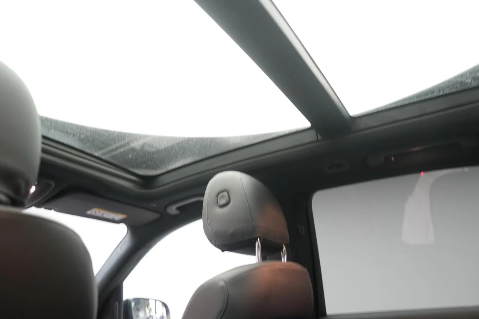 Mercedes-Benz GLE 350 de/4MATIC/333HP/PANO/CAM/NAVI/LED/DIGI/KLESS/348q, снимка 14 - Автомобили и джипове - 54699491