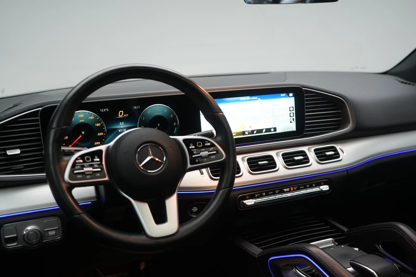 Mercedes-Benz GLE 350 de/4MATIC/333HP/PANO/CAM/NAVI/LED/DIGI/KLESS/348q, снимка 7 - Автомобили и джипове - 54699491