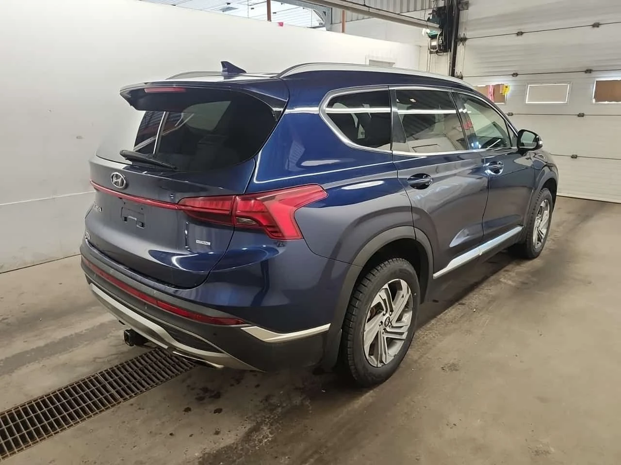 Hyundai Santa fe PREFERRED| LANE ASSIST| ПОДГРЕВИ| ПАНО| 2 KЛЮЧА , снимка 3 - Автомобили и джипове - 54789925