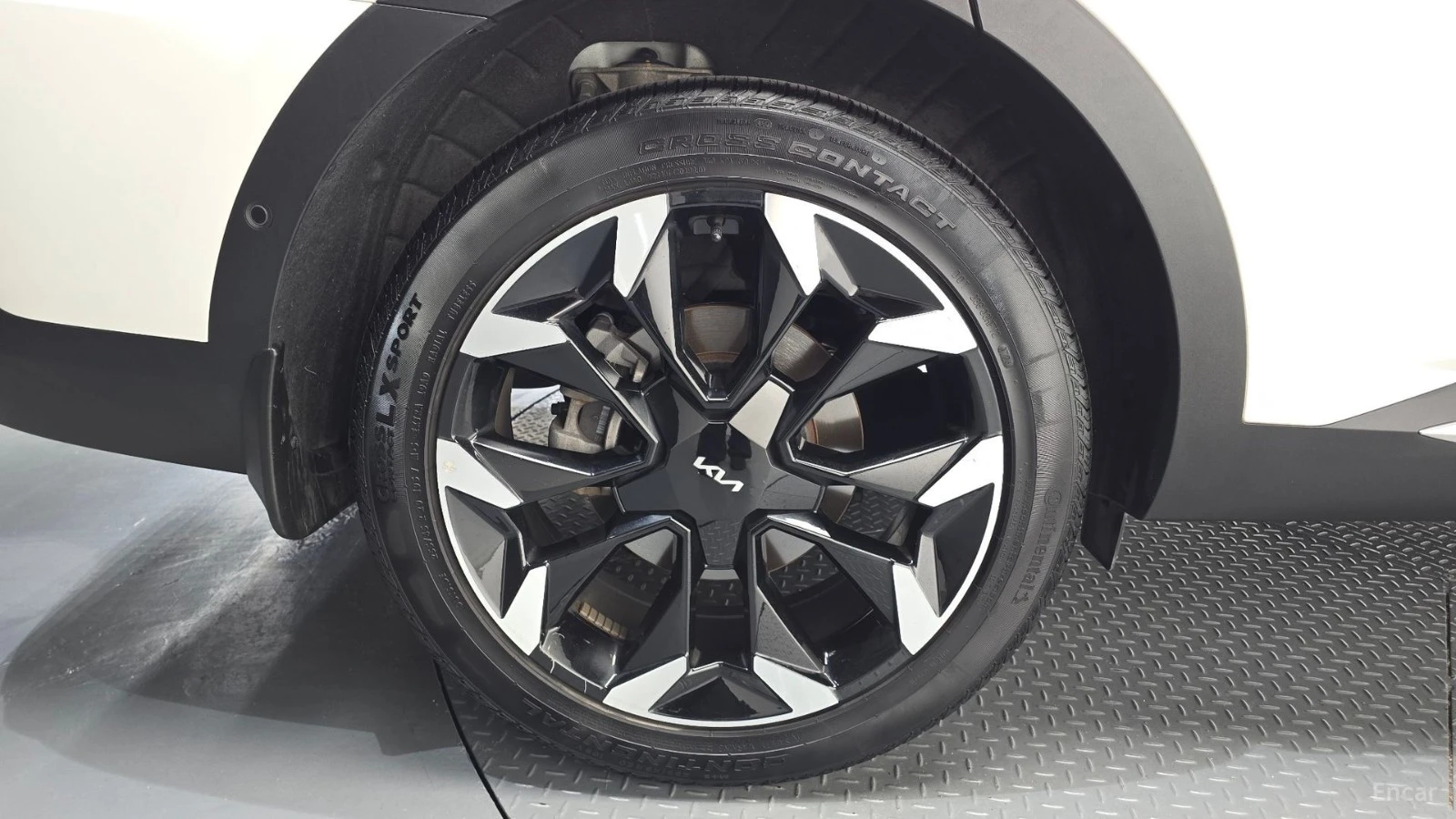Kia Sorento NOBLESSE | 360 | ОБДУХ| KRELL| DISTRO, снимка 6 - Автомобили и джипове - 56118232