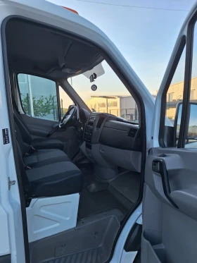 Mercedes-Benz Sprinter 311 2.2 CDI 646 ОРИГИНАЛНА БОЯ БЕЗ ГРАМ РЪЖДА, снимка 6