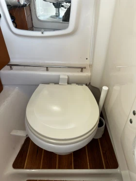 Моторна яхта Chaparral, снимка 6