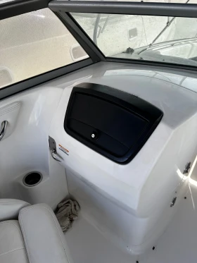 Моторна яхта Chaparral, снимка 7