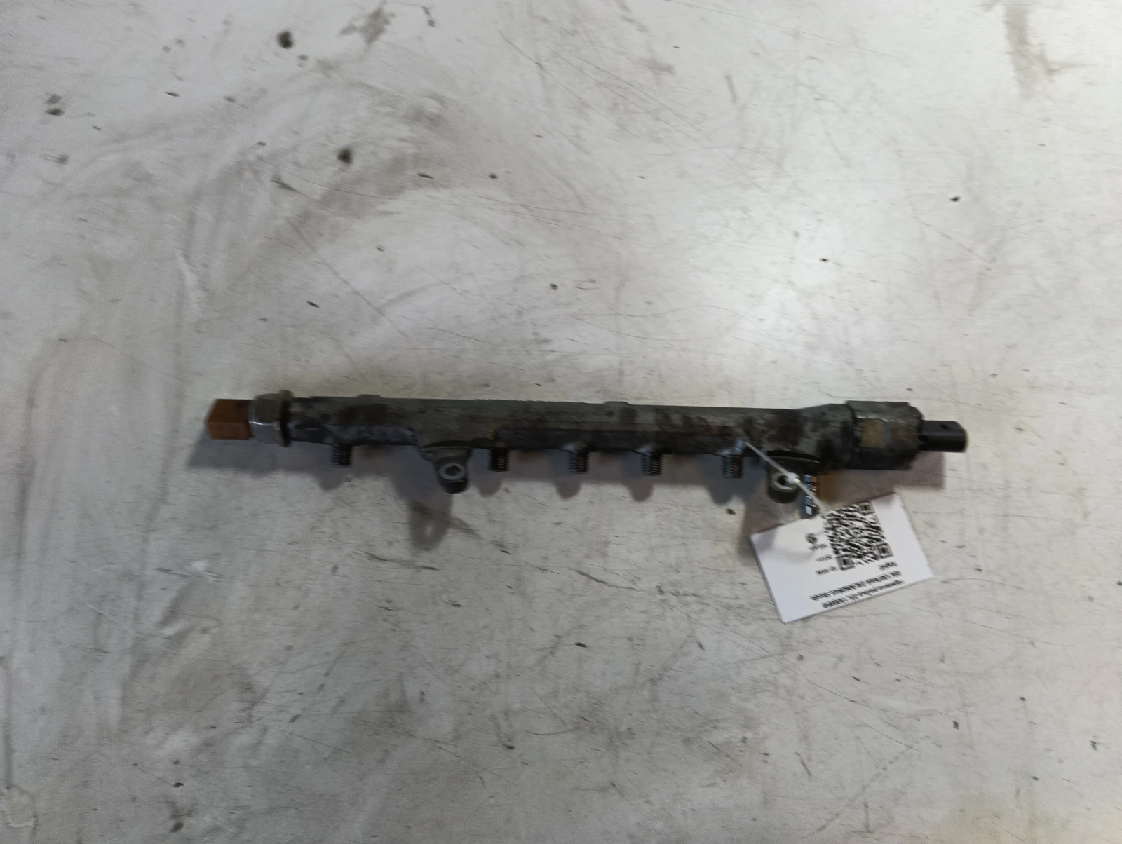 горивна рейка 03L130089B 03L130764A 03L906054A Skoda Rapid