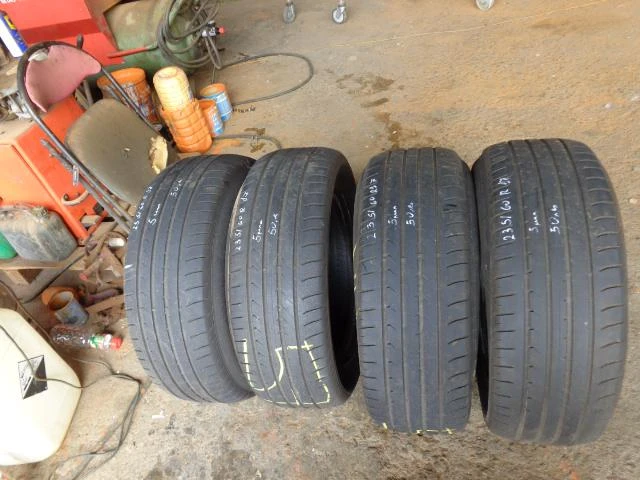 Гуми Летни 235/60R17, снимка 2 - Гуми и джанти - 18313953