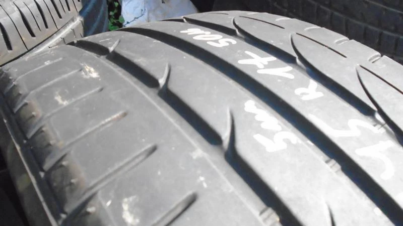 Гуми Летни 215/45R17, снимка 3 - Гуми и джанти - 22370687