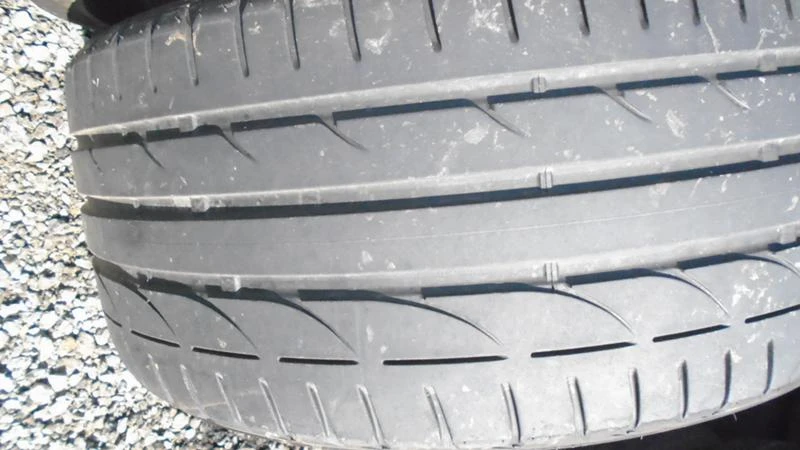 Гуми Летни 215/45R17, снимка 4 - Гуми и джанти - 22370687