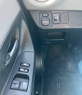 Toyota Yaris 1.3/6 скорости, снимка 9