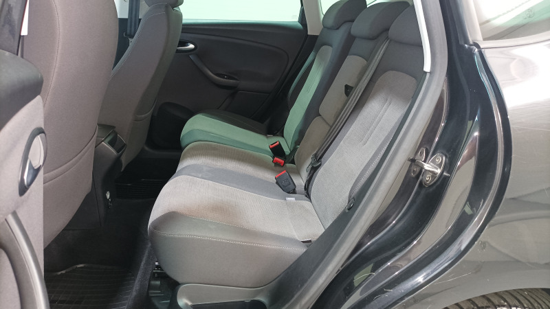 Seat Altea XL 1.6 TDI, снимка 14 - Автомобили и джипове - 46354559