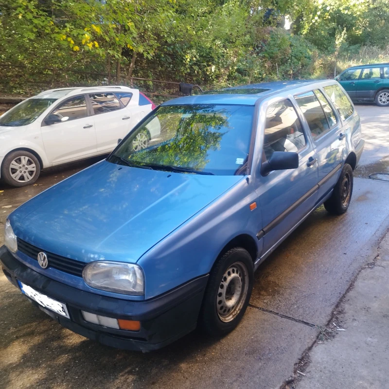 VW Golf Комби, снимка 3 - Автомобили и джипове - 47678877