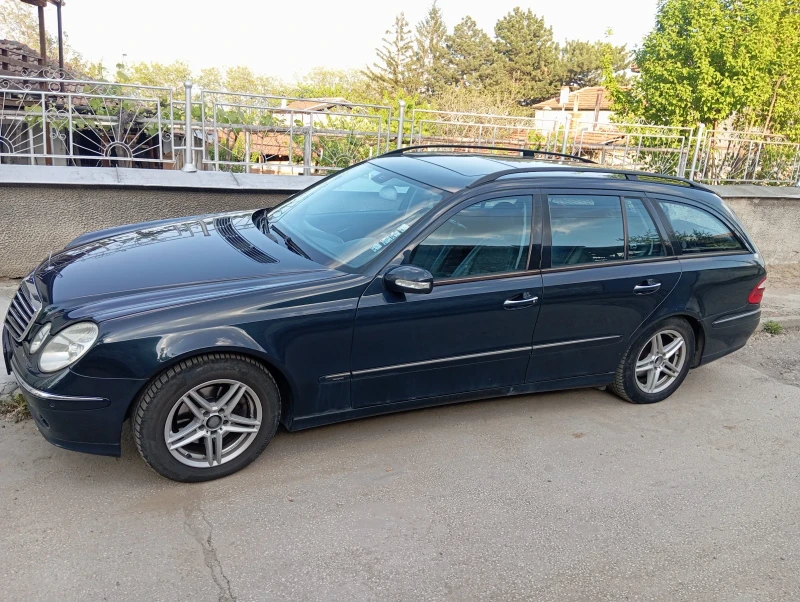 Mercedes-Benz E 240 Avantgarde , снимка 4 - Автомобили и джипове - 48286645