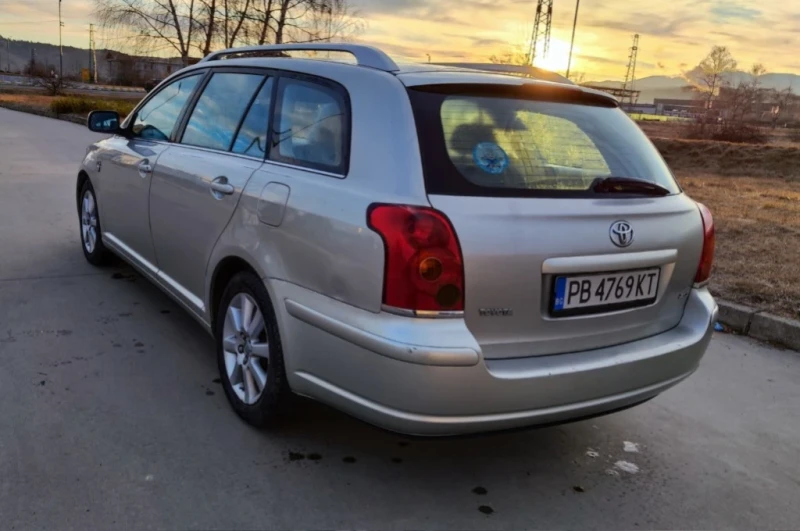 Toyota Avensis, снимка 7 - Автомобили и джипове - 48987153