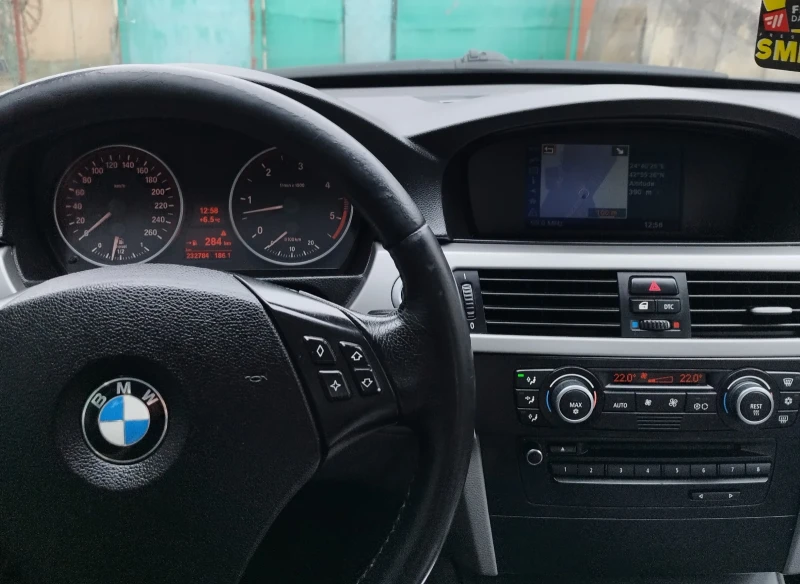 BMW 330, снимка 8 - Автомобили и джипове - 49166072