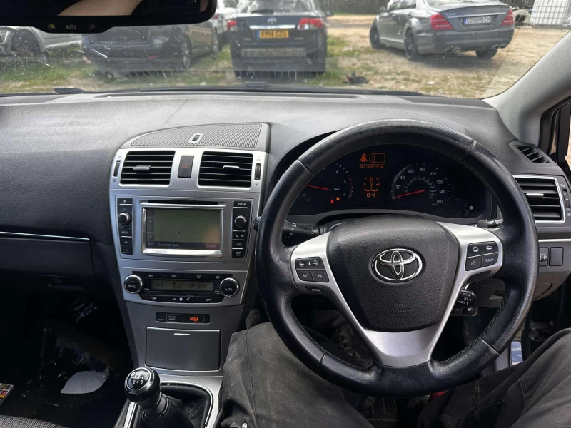 Toyota Avensis 2.0 D-4D (124 к.с.), снимка 9 - Автомобили и джипове - 52982444