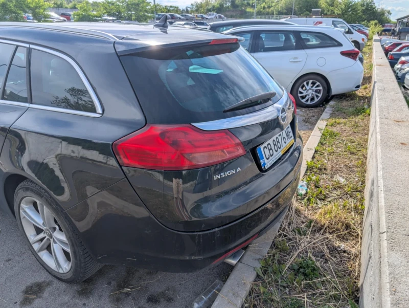 Opel Insignia 2.0T 4х4 220к.с., снимка 4 - Автомобили и джипове - 52218415