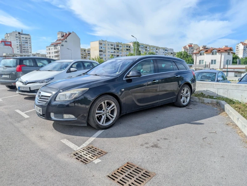 Opel Insignia 2.0T 4х4 220к.с., снимка 2 - Автомобили и джипове - 52218415