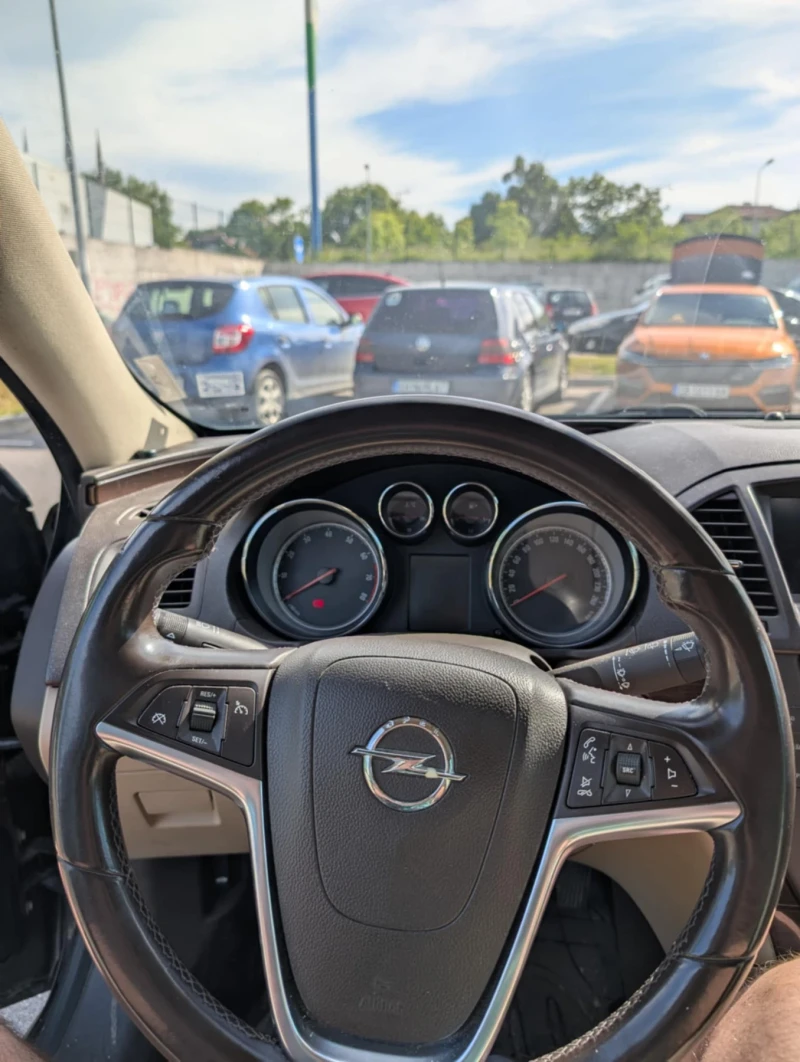 Opel Insignia 2.0T 4х4 220к.с., снимка 7 - Автомобили и джипове - 52218415