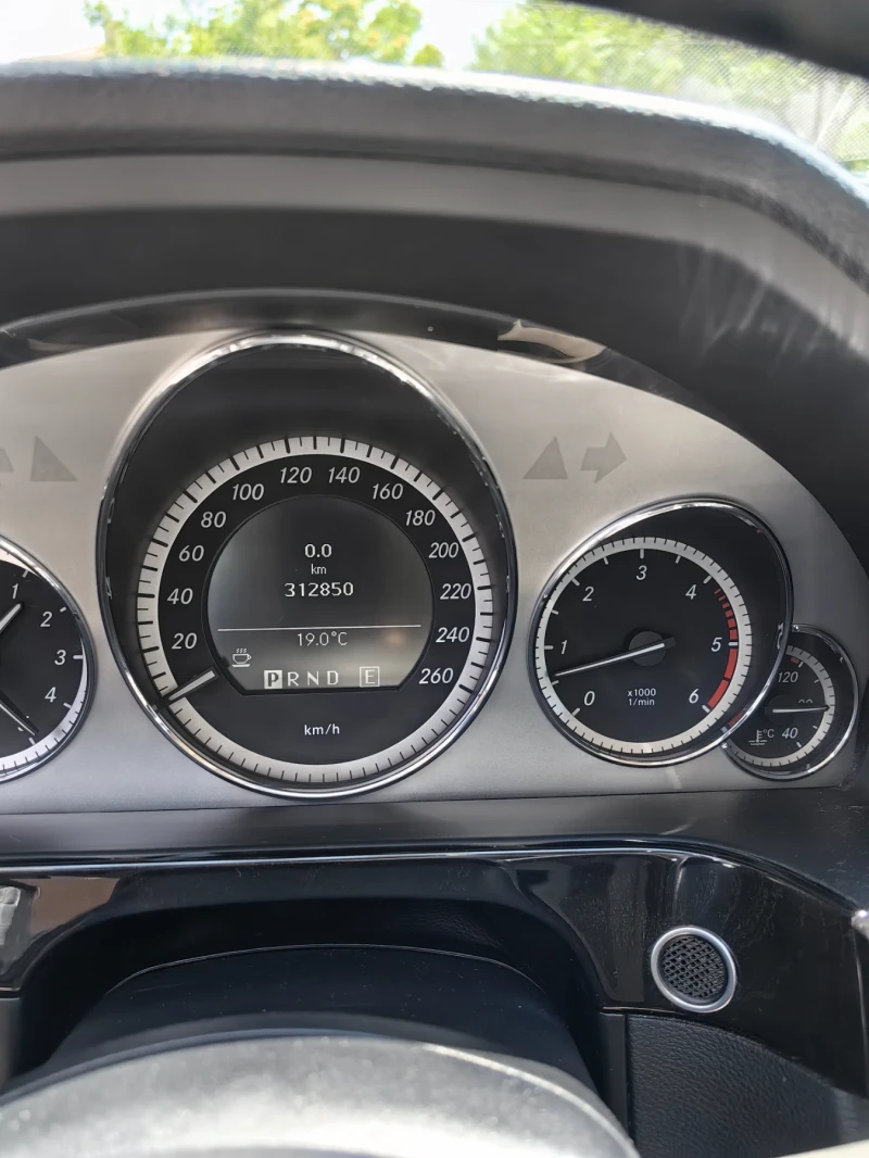 Mercedes-Benz E 350, снимка 14 - Автомобили и джипове - 52234755