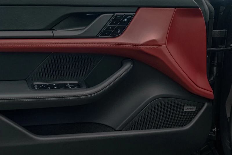 Porsche Taycan 4S Performance Plus/PDLS+ /Bose/Sport Chrono/Панор, снимка 8 - Автомобили и джипове - 51187537