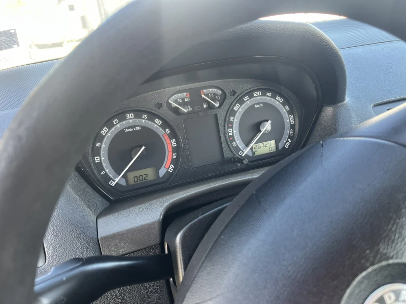 Skoda Fabia 1.4TDI купувана нова от България, снимка 9 - Автомобили и джипове - 51900872
