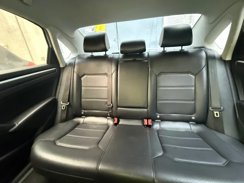 VW Passat 1.8 Tsi R-line, снимка 10 - Автомобили и джипове - 52230250