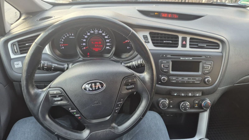 Kia Ceed 1.4 99кс Германия ТОП, снимка 14 - Автомобили и джипове - 53246871