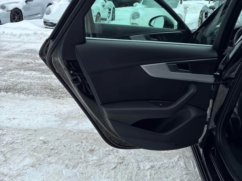 Audi A4 Komfort* ДИСТРОНИК* ПОДГРЕВИ* ШИБИДАХ, снимка 14 - Автомобили и джипове - 53360086