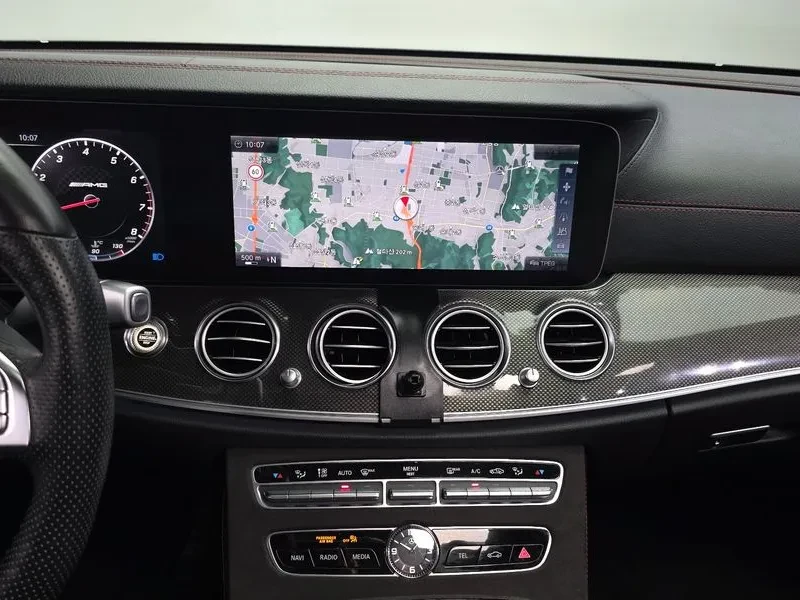 Mercedes-Benz E 43 AMG Amg 4Matic, снимка 14 - Автомобили и джипове - 55141357