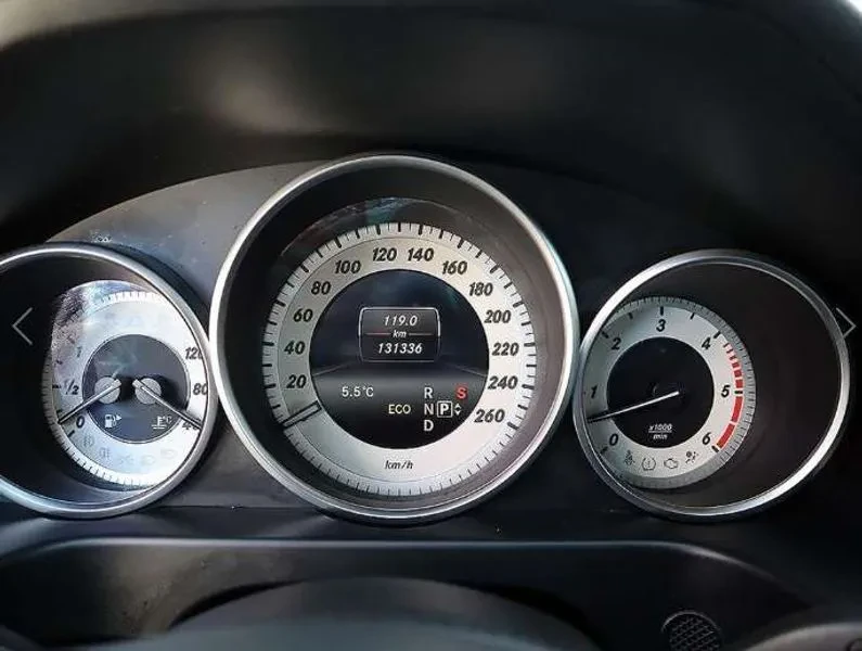 Mercedes-Benz E 350 BLUETEC 4MATIC, снимка 8 - Автомобили и джипове - 55719338