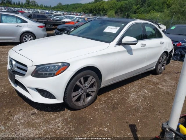 Mercedes-Benz C 300 4MATIC  / DIGITAL / BURMESTER / ЛИЗИНГ , снимка 2 - Автомобили и джипове - 55827182