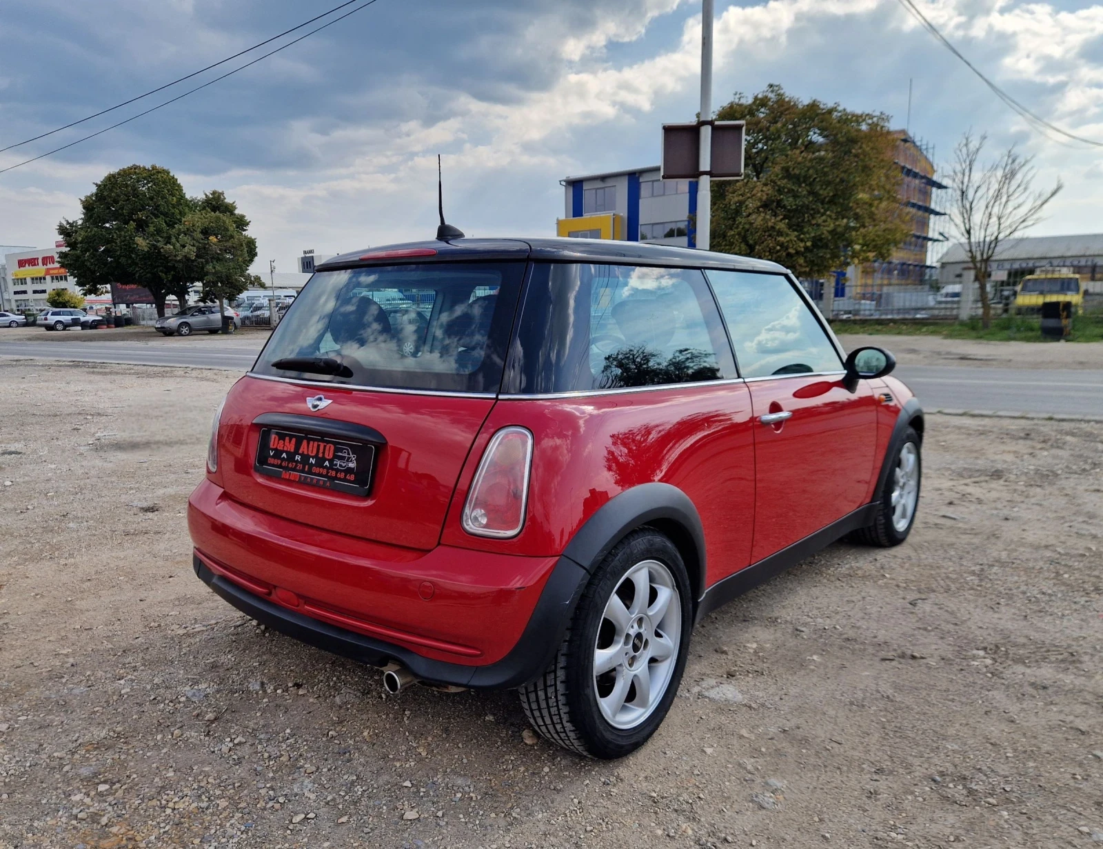 Mini Cooper Регистриран / Авто-Каско / Обслужен / Бензин  - изображение 4