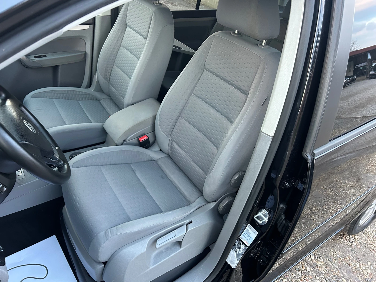VW Touran 1.6 I.  ГАЗ - БЕНЗИН - изображение 10