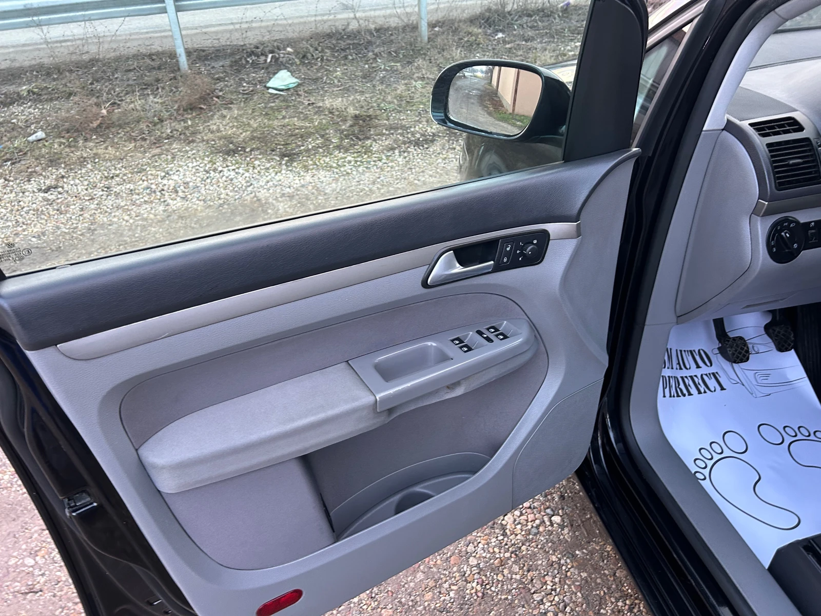 VW Touran 1.6 I.  ГАЗ - БЕНЗИН - изображение 8