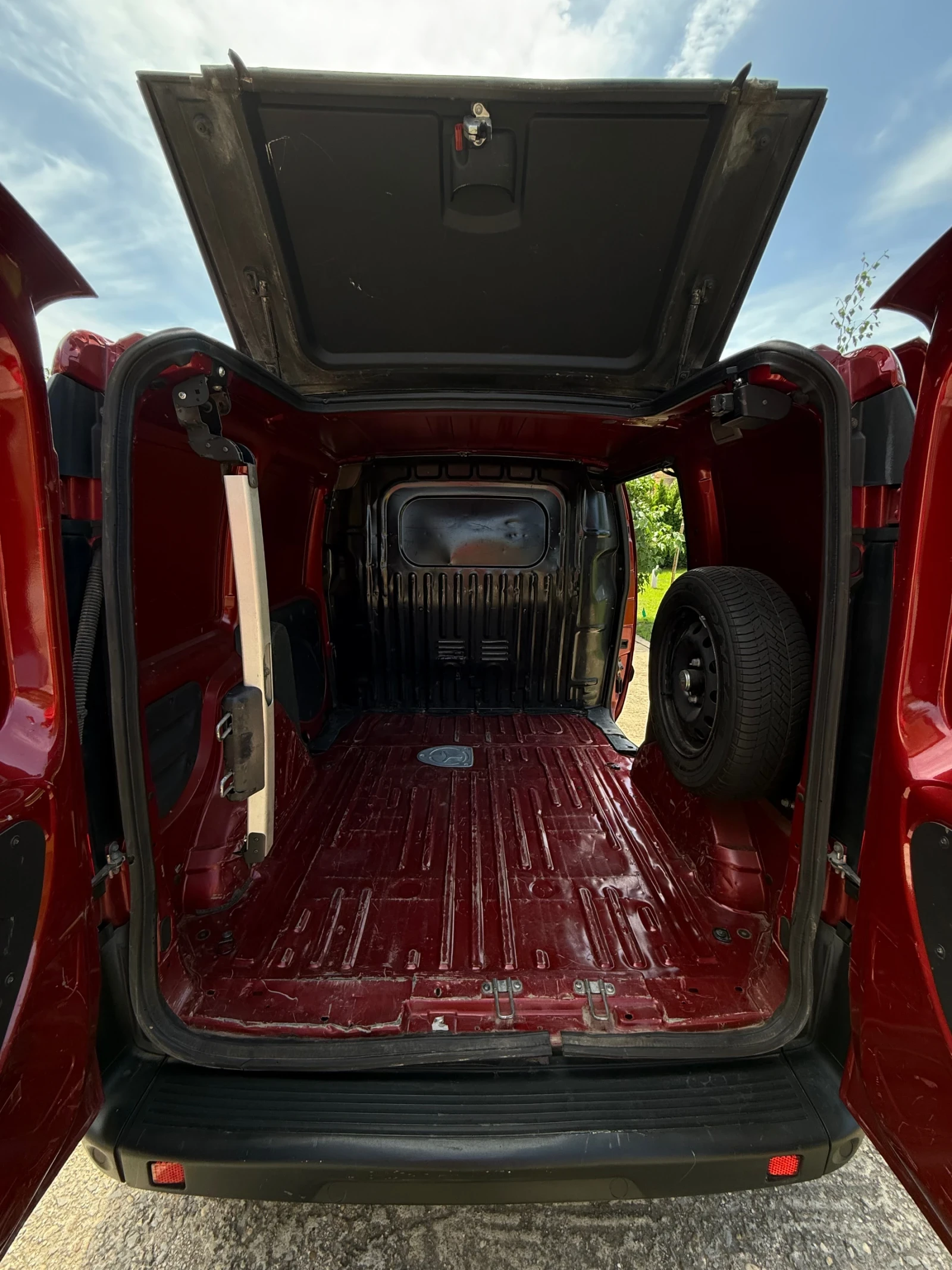 Fiat Doblo Multijet 1.6 CNG - изображение 8