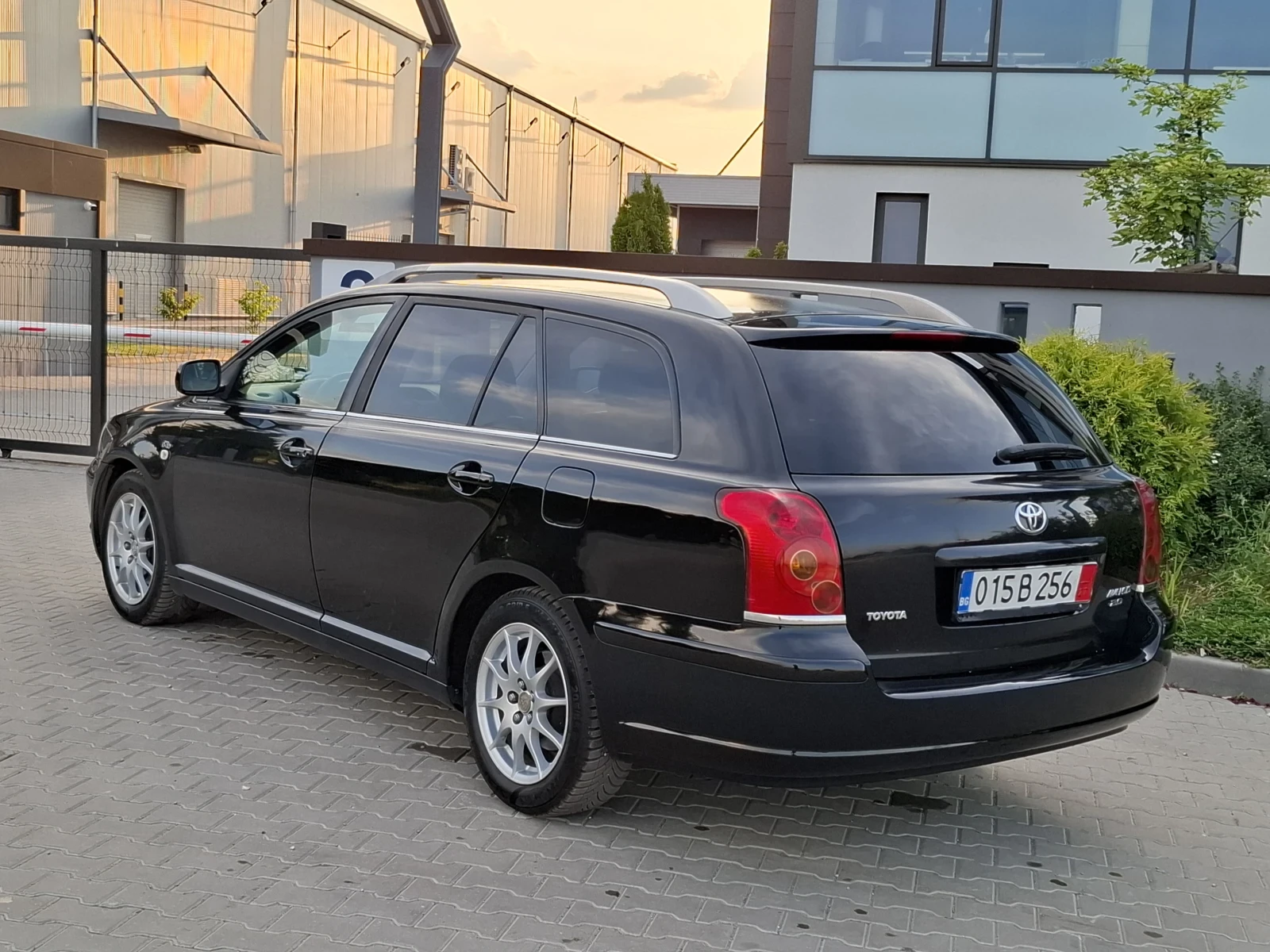 Toyota Avensis 2.0D4D* (116кс)* * КЛИМА* * KОЖА* * HОВ ВНОС*  - изображение 5