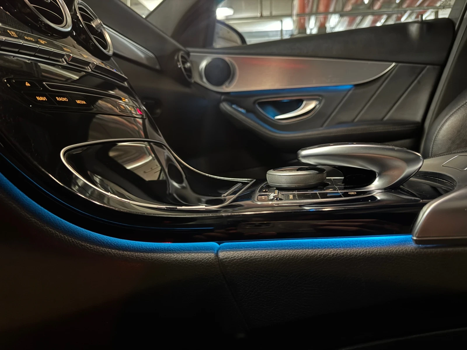 Mercedes-Benz C 220 AMG 4MATIC 9G - изображение 2