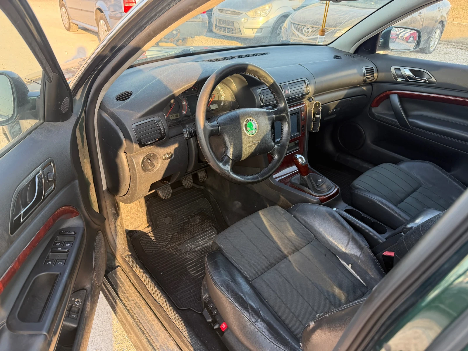 Skoda Superb 1.9/101кс Кожа Ксенон Нави, снимка 9 - Автомобили и джипове - 53864539