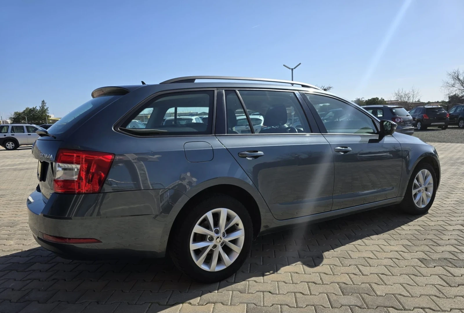 Skoda Octavia 1.5TGI, снимка 4 - Автомобили и джипове - 53892606